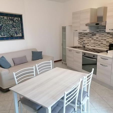 Accogliente Bilocale Appartement Novara Buitenkant foto