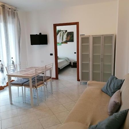 Accogliente Bilocale Appartement Novara Buitenkant foto