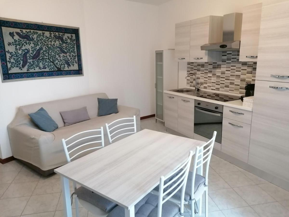 Accogliente Bilocale Appartement Novara Buitenkant foto