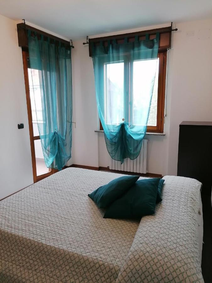 Accogliente Bilocale Appartement Novara Buitenkant foto