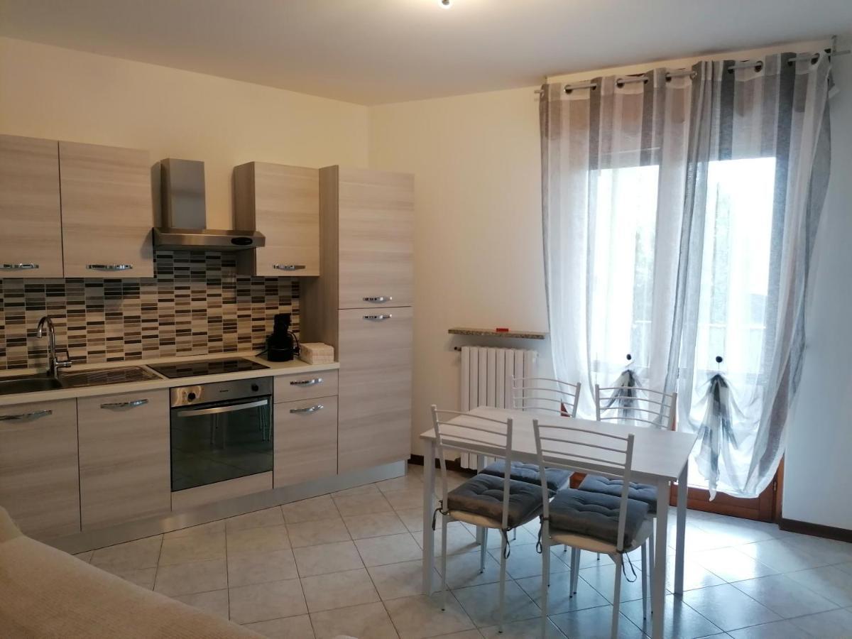 Accogliente Bilocale Appartement Novara Buitenkant foto